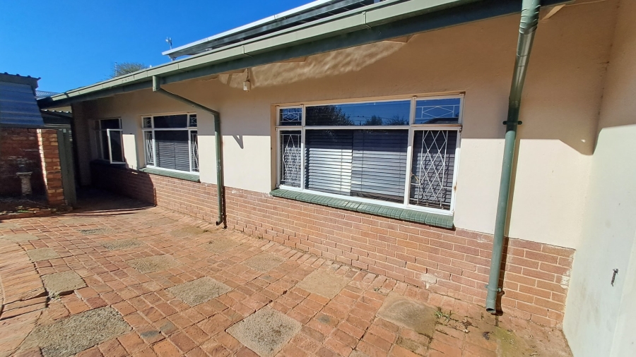 14 Bedroom Property for Sale in Universitas Free State
